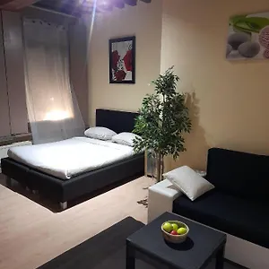 Cute,cosy,comfortable Studio In The Heart Of Amberes