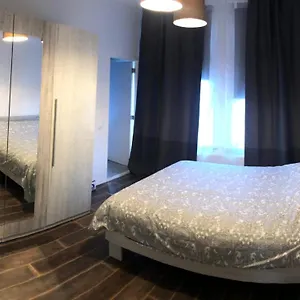 Appartement Your !, Anvers
